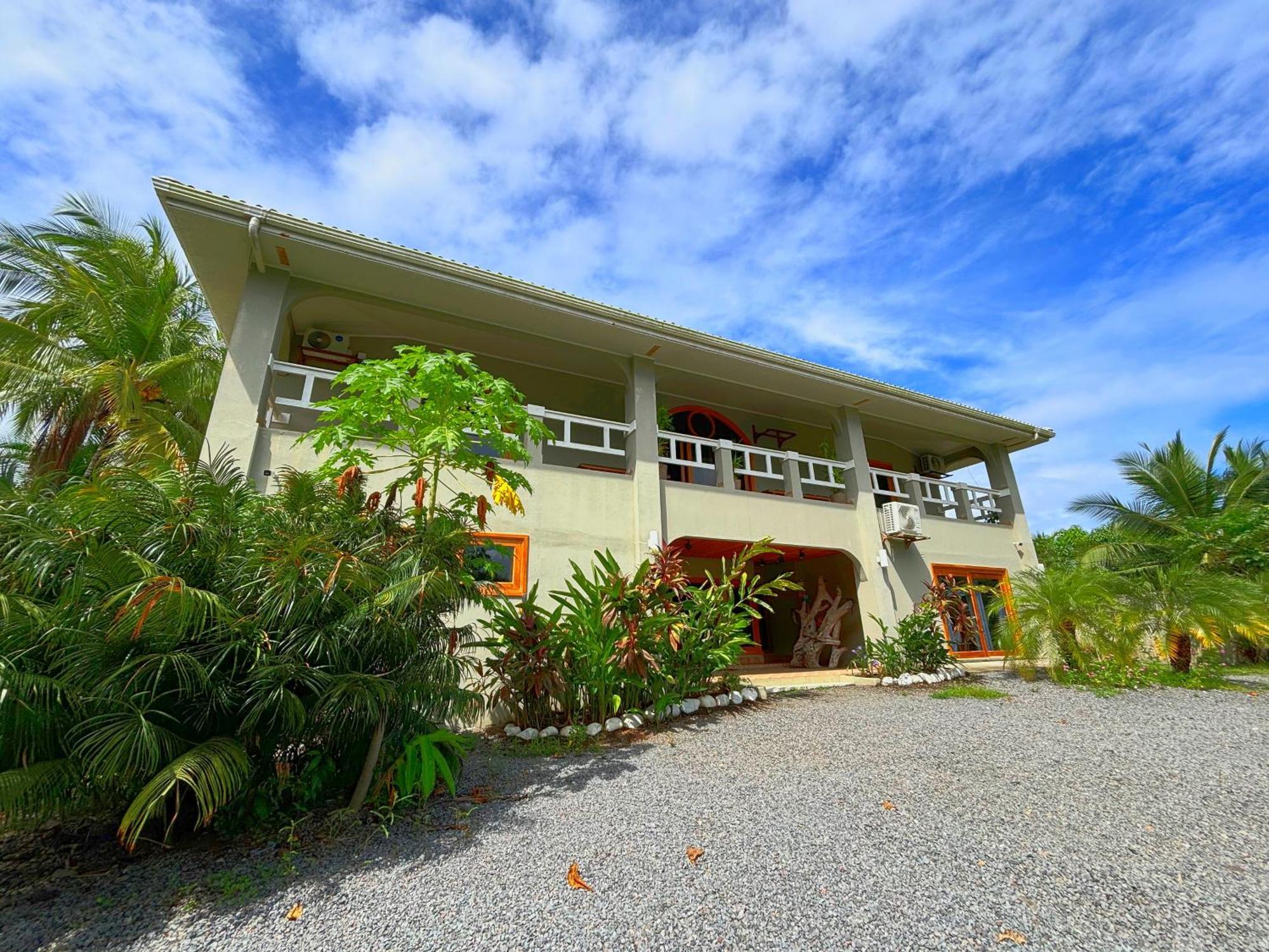 Royal Palm Retreat Apartment Cabrera Bagian luar foto