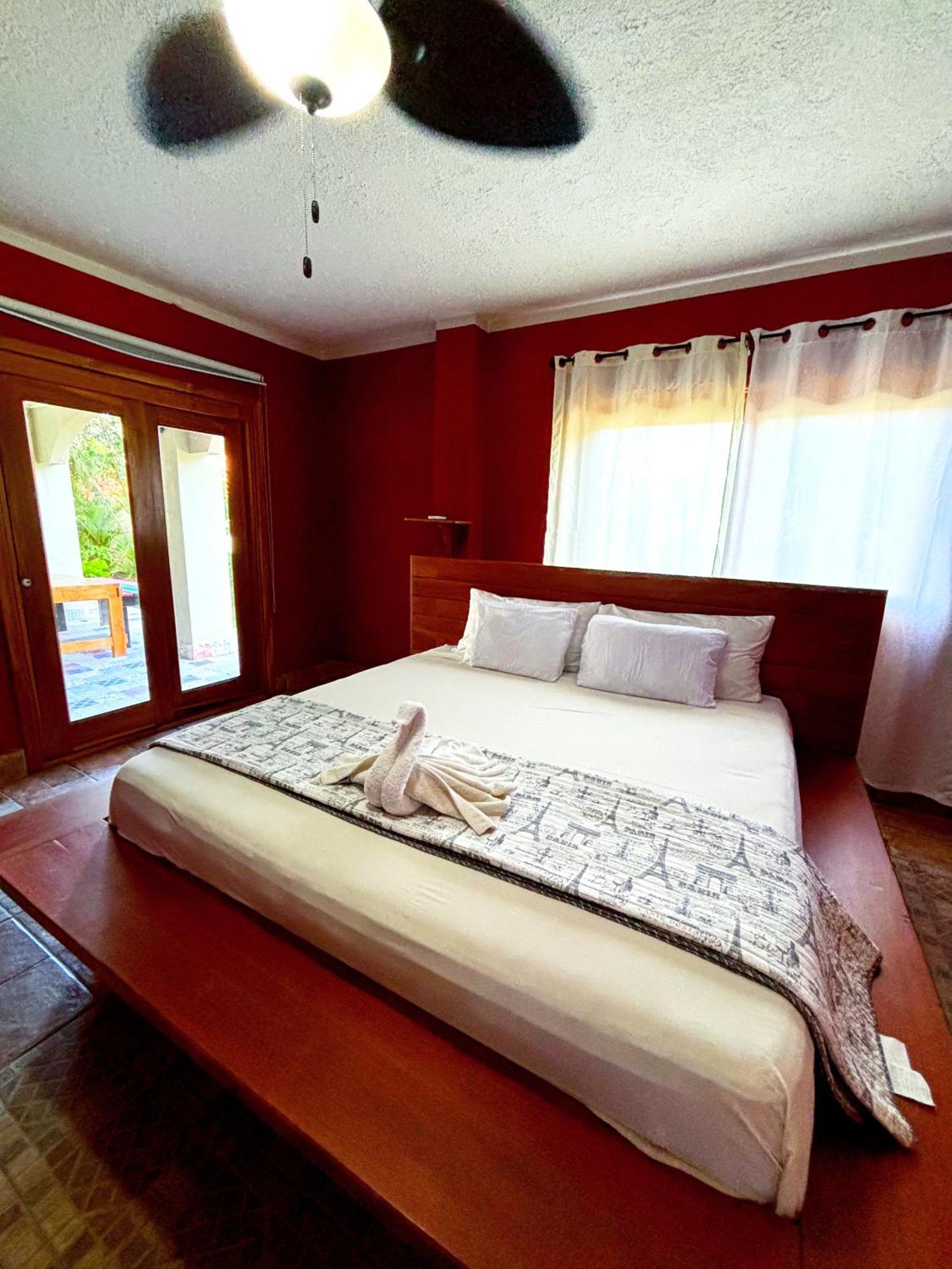 Royal Palm Retreat Apartment Cabrera Bagian luar foto