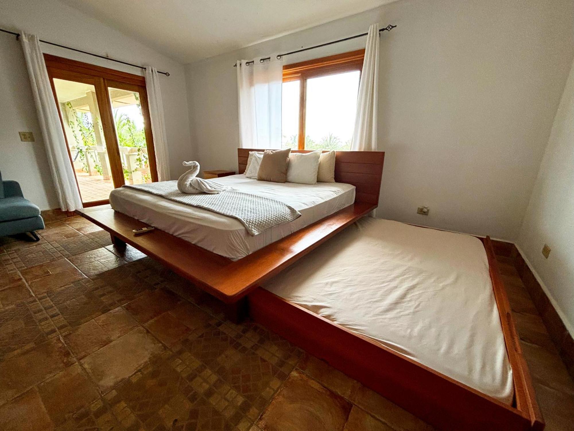 Royal Palm Retreat Apartment Cabrera Bagian luar foto